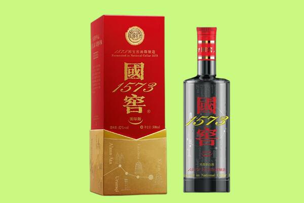 阿坝黑水县回收国窖1573.jpg
